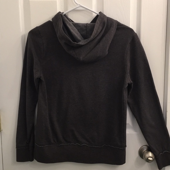 Tilley’s hoodie - Picture 2 of 4